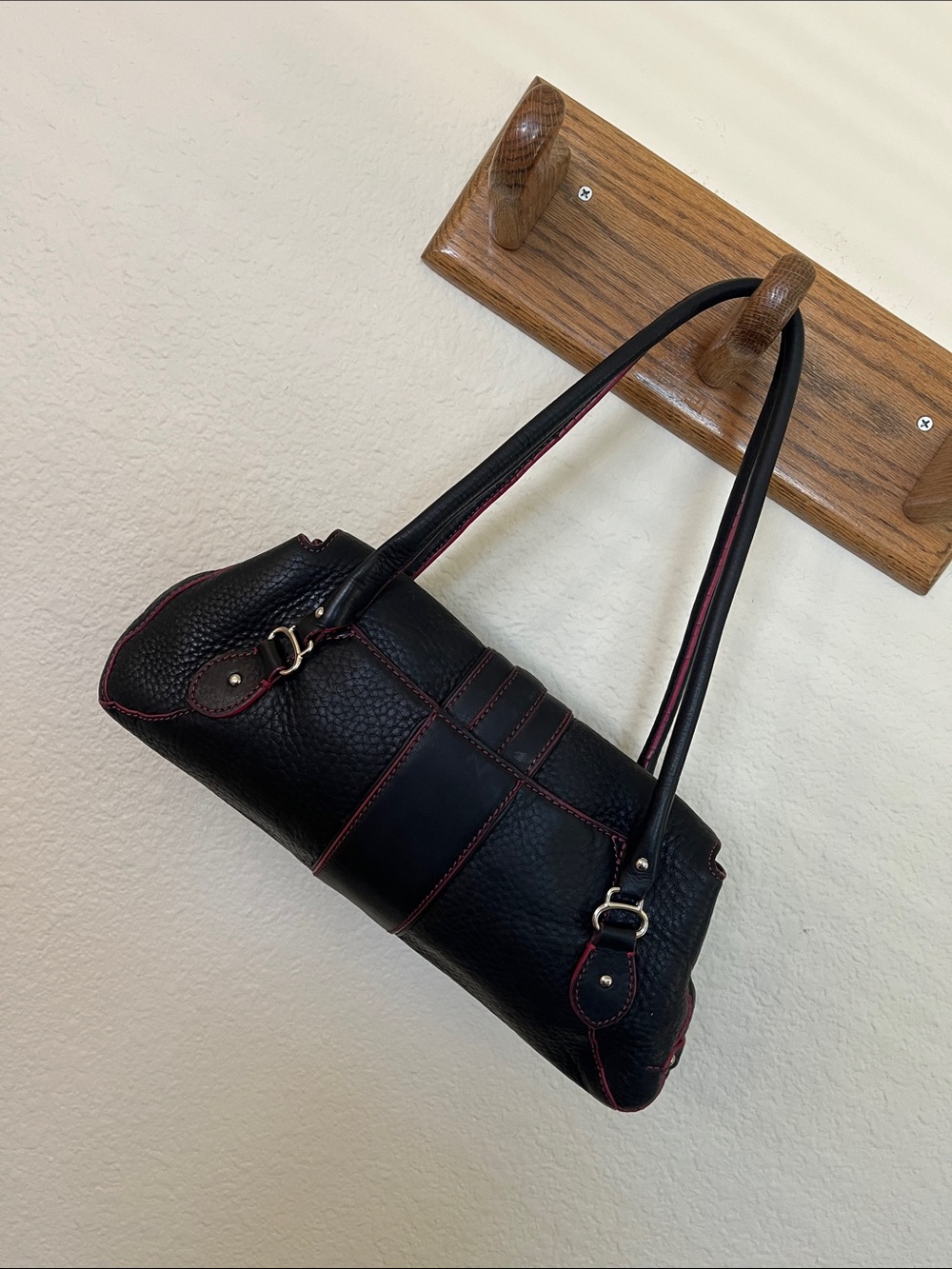 Vintage Cole Haan Black Pebbled Leather Shoulder Bag with Pink Pop - Picture 3 of 17